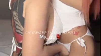 สองสาวสักลายกับคู่ขา แลกกันลงลิ้นให้ ดูดเม็ดแตดนักศึกษาปี 1 เสียวหีครางลั่น