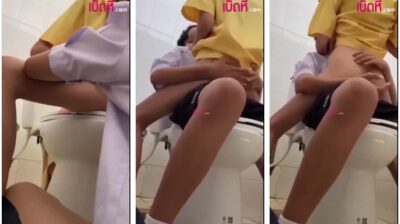 คู่รักเลสเบี้ยน ล้วงหีกันในห้องน้ำโรงเรียน เงี่ยนกันทั้งคู่ลากเข้าห้องน้ำไปจกหี แหกหีขย่มนิ้วน้ำแตกคาชุดพละ