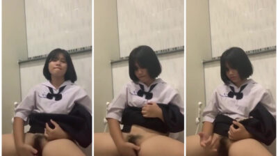 คลิปหลุดนักเรียน เด็กน้อยขี้เงี่ยนแอบมาติ้วหีในห้องน้ำโรงเรียน
