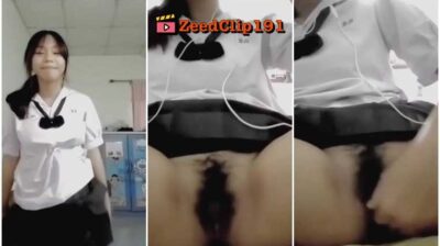 น้องข้าวหอมเงี่ยนหี ตั้งกล้องถกกระโปรงเอาดิลโด้ซอยหีรัว ๆ จนน้ำแตกเยี่ยวพุ่ง