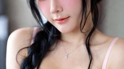 ดูหนัง19แล้วเงี่ยนหนัก สาวขี้เงี่ยนแอบช่วยตัวเองในห้องดูหนังส่วนตัว น้ำแตกเต็มพื้นโรงหนัง